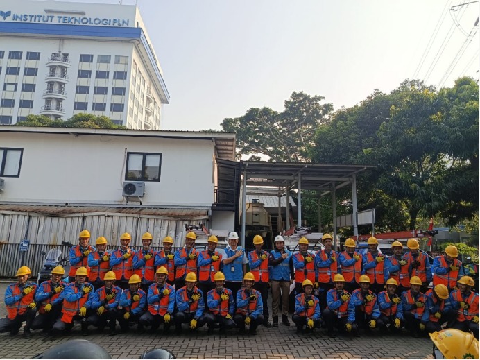 Budaya Safety First Jadi Pondasi Keandalan Listrik, PLN UP3 Cengkareng Perkuat Kesiapan Petugas Sebelum Bertugas
