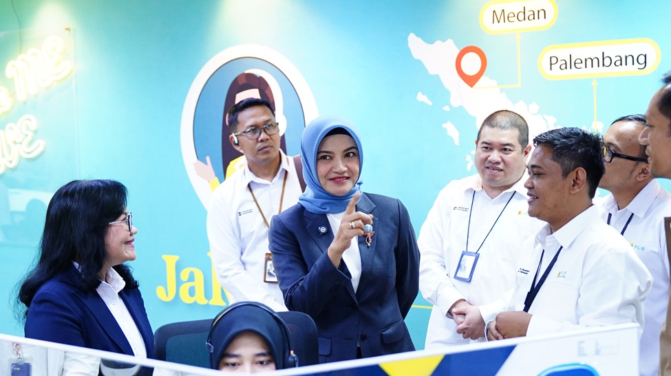 Staf Khusus Wakil Presiden Tinjau Keandalan Distribusi Listrik dan Layanan PLN 123
