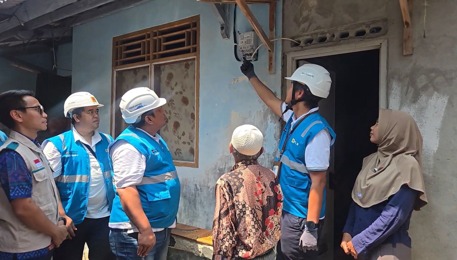PLN Hadirkan Sambungan Listrik Gratis untuk 83 Keluarga Prasejahtera di Jakarta Raya
