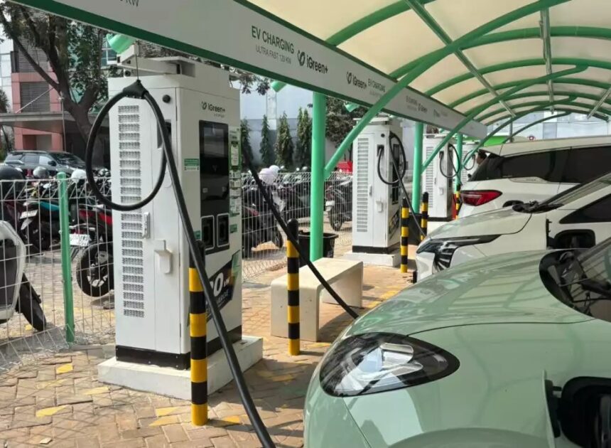 Kolaborasi Lintas Sektor Perkuat Ekosistem EV, PLN Buka Peluang Kemitraan SPKLU di Jakarta